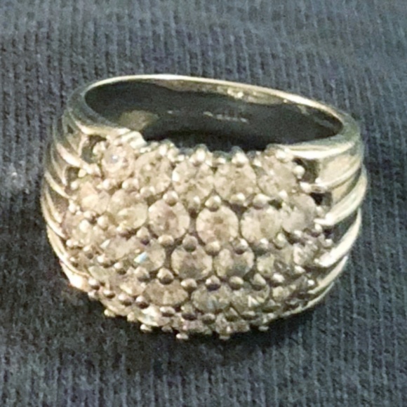 925 STAMPED CUBIC CLUSTER COCKTAIL RING. 6.5 - Picture 3 of 6